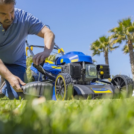 Tondeuse thermique Autotractée 7.5CV Moteur 4T OHV 224 Cm3 Grandes Surfaces de travail GOODYEAR