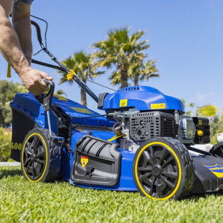 Tondeuse thermique Autotractée 7.5CV Moteur 4T OHV 224 Cm3 Grandes Surfaces de travail GOODYEAR