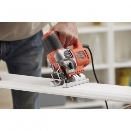 Scie Sauteuse 650W BLACK+DECKER BES610-QS Pendulaire Filaire Eclairage LED Lame incluse