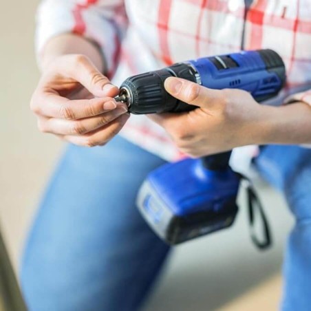 Perceuse visseuse à percussion 20V Brushless Batterie lithium 2,0Ah + 11 Accessoires Malette GOODYEAR