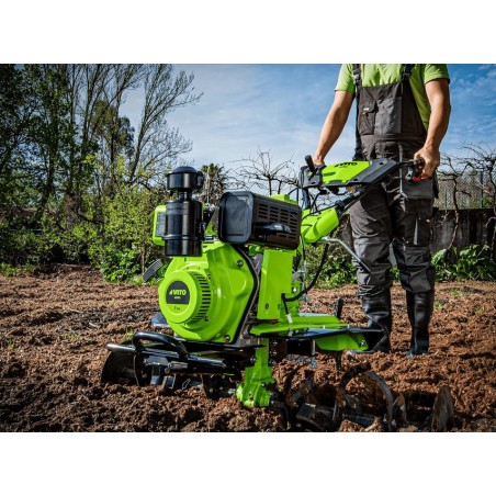 Motobineuse Diesel Moteur 4T 7 CV 246 cm3 Motoculteur avec fraises et butteur Démarrage électrique VITO