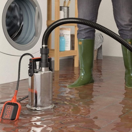 Pompe immergée Eaux Sales 1100W - Pompe à Eau Débit max 16500 l/h Élévation 10.5m Black+Decker