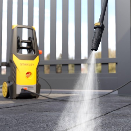 Nettoyeur Haute Pression 2400W 170 bars 500l/h Eau froide Autos Surfaces extérieures STANLEY