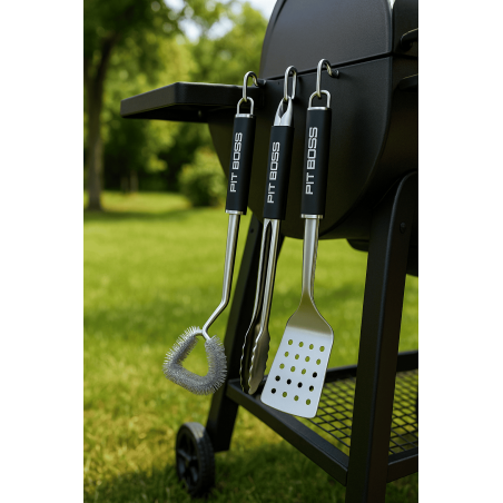 Kit 3 Ustensiles Barbecue : Spatule, Pince, Brosse - Inox Haute Résistance & Poignées Antidérapantes PIT BOSS