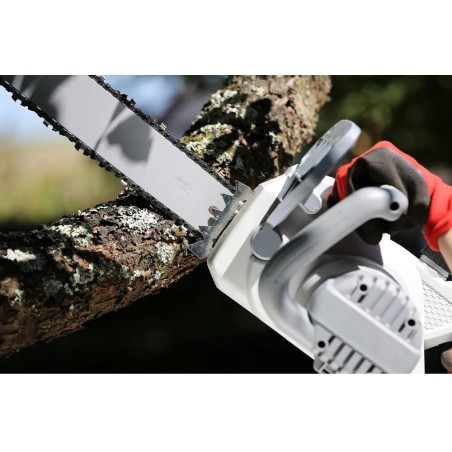 Tronçonneuse Electrique 2200W Guide Trilink 40 cm, Coupe rapide, Anti-vibration, Tension sans outil, Lubrification auto IKRA